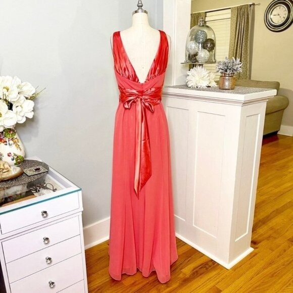 David’s Bridal Coral Halter Bridesmaid Dress Long Formal Gown 12 - Picture 5 of 11